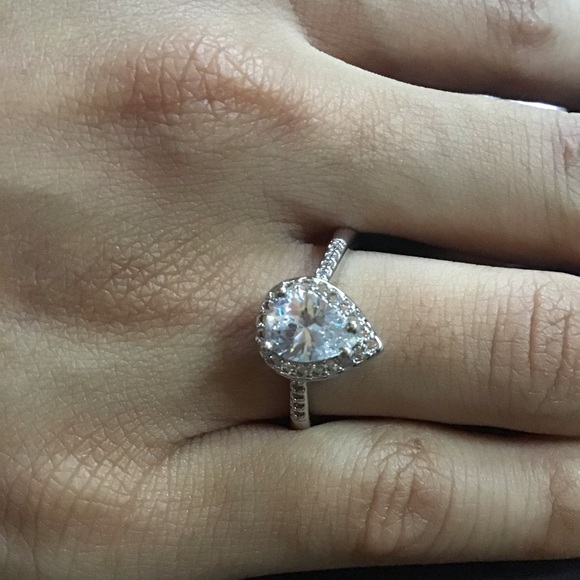 18k white Gold Plated Stamped Teardrop CZ Ring - Picture 5 of 8